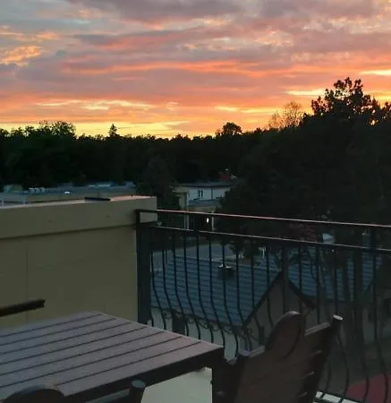 منتزه العطل Max - - - Restauracja - Basen ميلنو