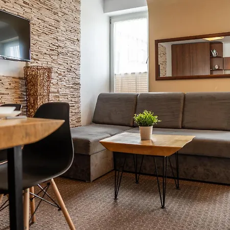 Max - - - Restauracja - Basen Kompleks wypoczynkowy