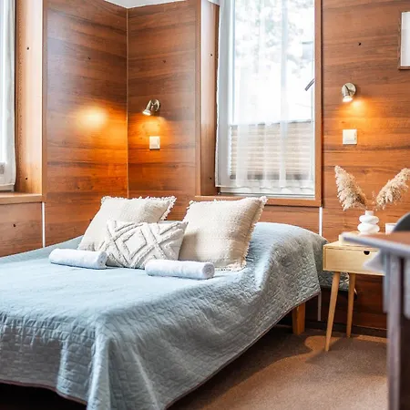 Max - - - Restauracja - Basen * Mielno