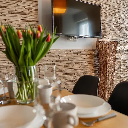 Max - - - Restauracja - Basen