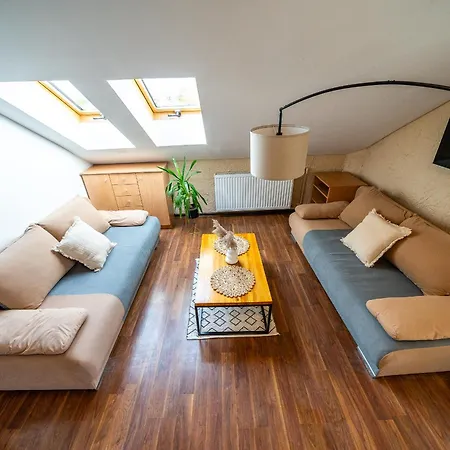 Max - - - Restauracja - Basen * Mielno