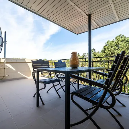 Max - - - Restauracja - Basen منتزه العطل ميلنو