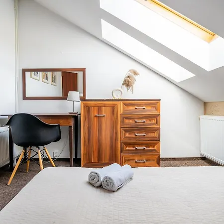 Max - - - Restauracja - Basen