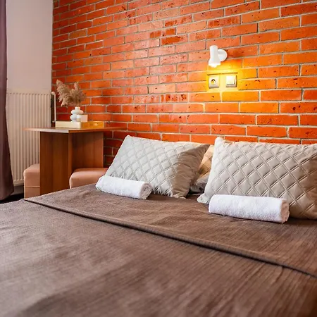 Max - - - Restauracja - Basen Holiday park *