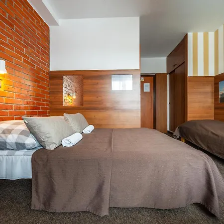 Max - - - Restauracja - Basen *