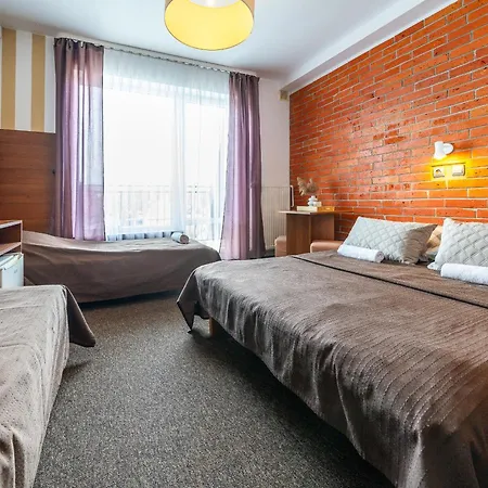 Max - - - Restauracja - Basen