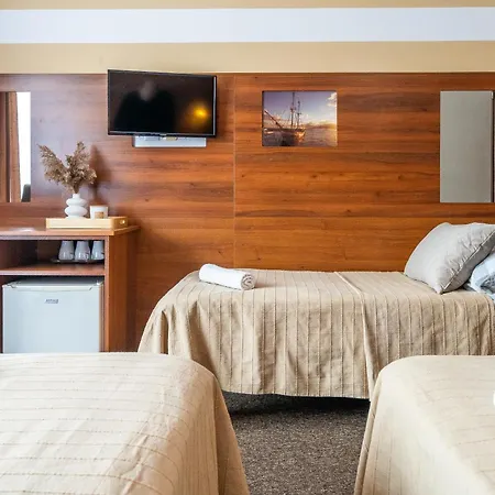 منتزه العطل Max - - - Restauracja - Basen ميلنو