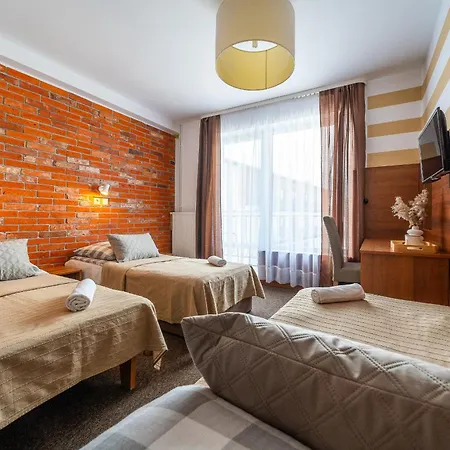 Max - - - Restauracja - Basen * ميلنو