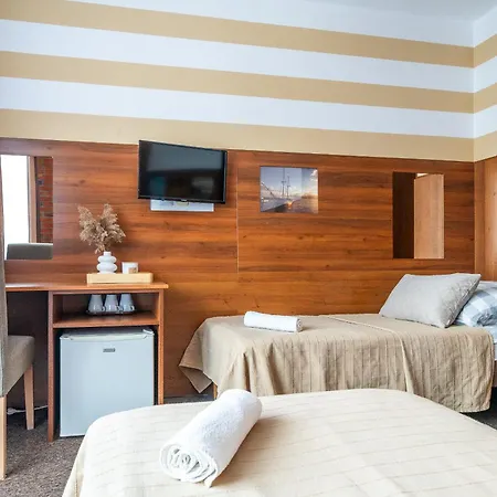 Max - - - Restauracja - Basen Mielno