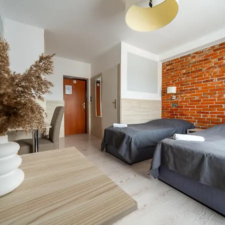 Max - - - Restauracja - Basen