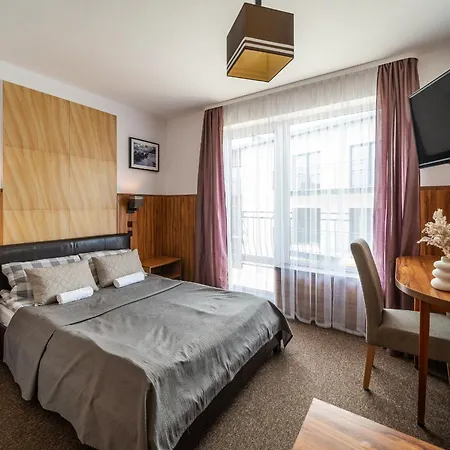 Max - - - Restauracja - Basen Üdülőpark Mielno