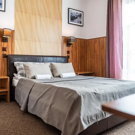 Holiday park Max - - - Restauracja - Basen