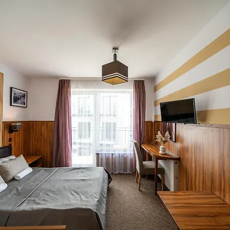 Max - - - Restauracja - Basen Holiday park Mielno (Koszalin)