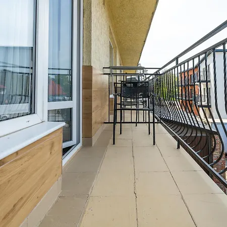 Max - - - Restauracja - Basen *