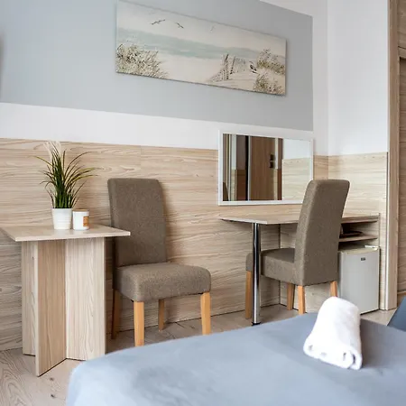 Max - - - Restauracja - Basen Kompleks wypoczynkowy