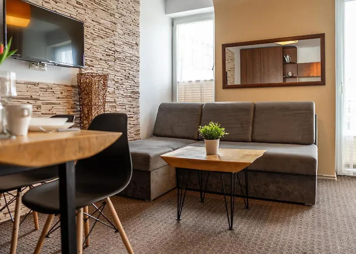 Max - - - Restauracja - Basen Holiday park