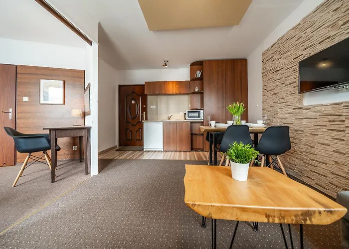 Max - - - Restauracja - Basen