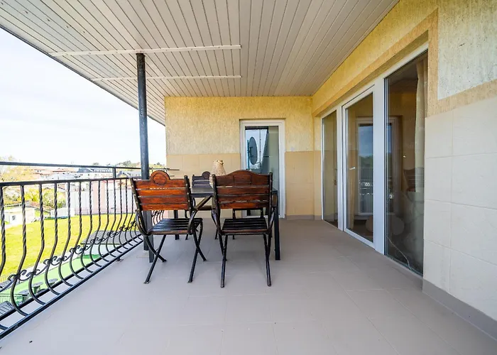 Prázdninový areál Max - - - Restauracja - Basen