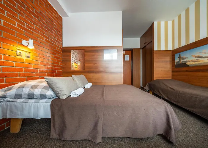 Max - - - Restauracja - Basen *