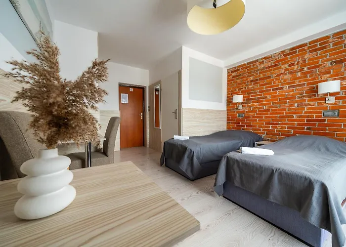 Max - - - Restauracja - Basen