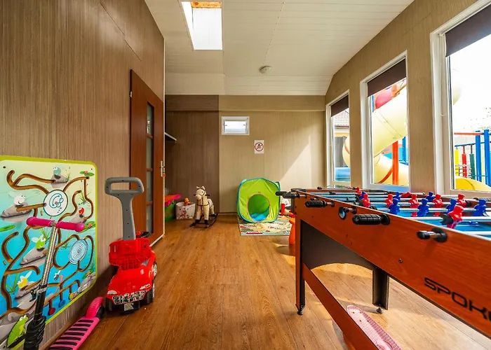 Max - - - Restauracja - Basen * Mielno (Koszalin)