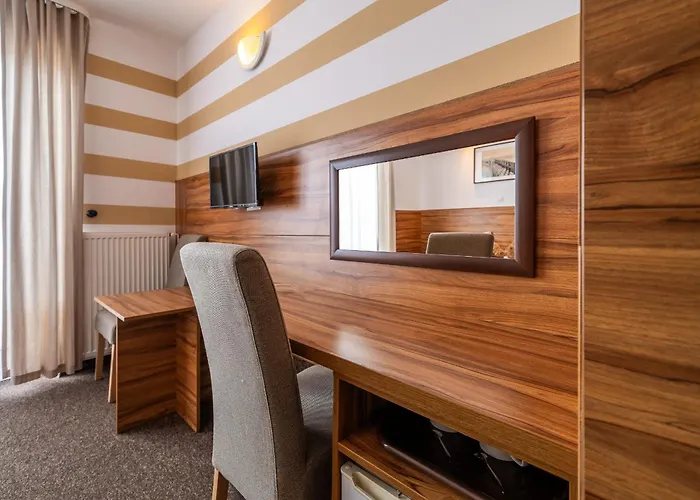 Prázdninový areál Max - - - Restauracja - Basen Mielno (Koszalin)