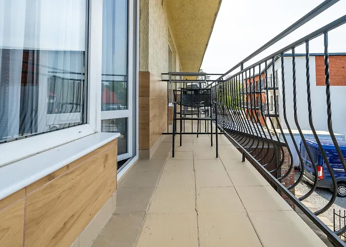 Max - - - Restauracja - Basen *