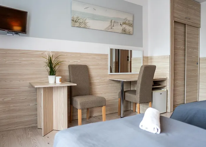 Max - - - Restauracja - Basen Holiday park